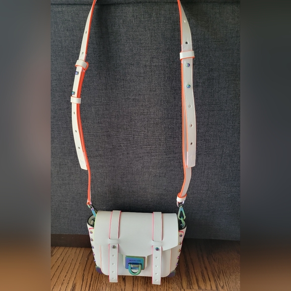 NWT Michael Kors White Crossbody Messenger Bag with leather solutions - Picture 11 of 14